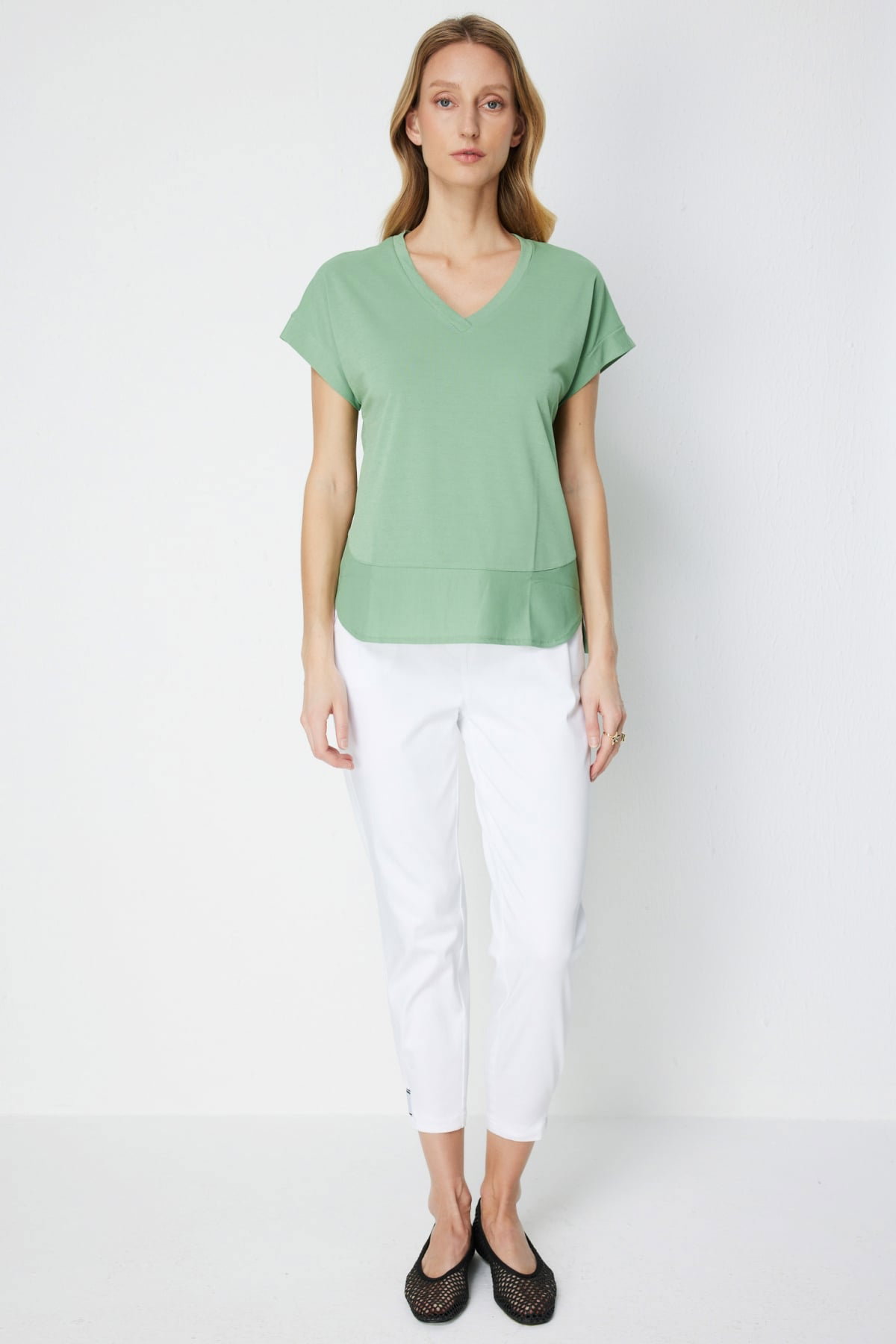 On Kadın V Yaka Parçalı T-Shirt 71475 Haki - 3