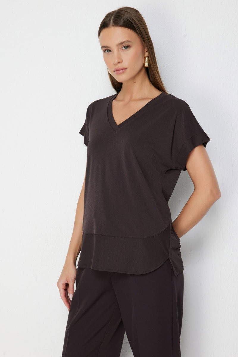 On Kadın V Yaka Parçalı T-Shirt 71475 Kahverengi - 3