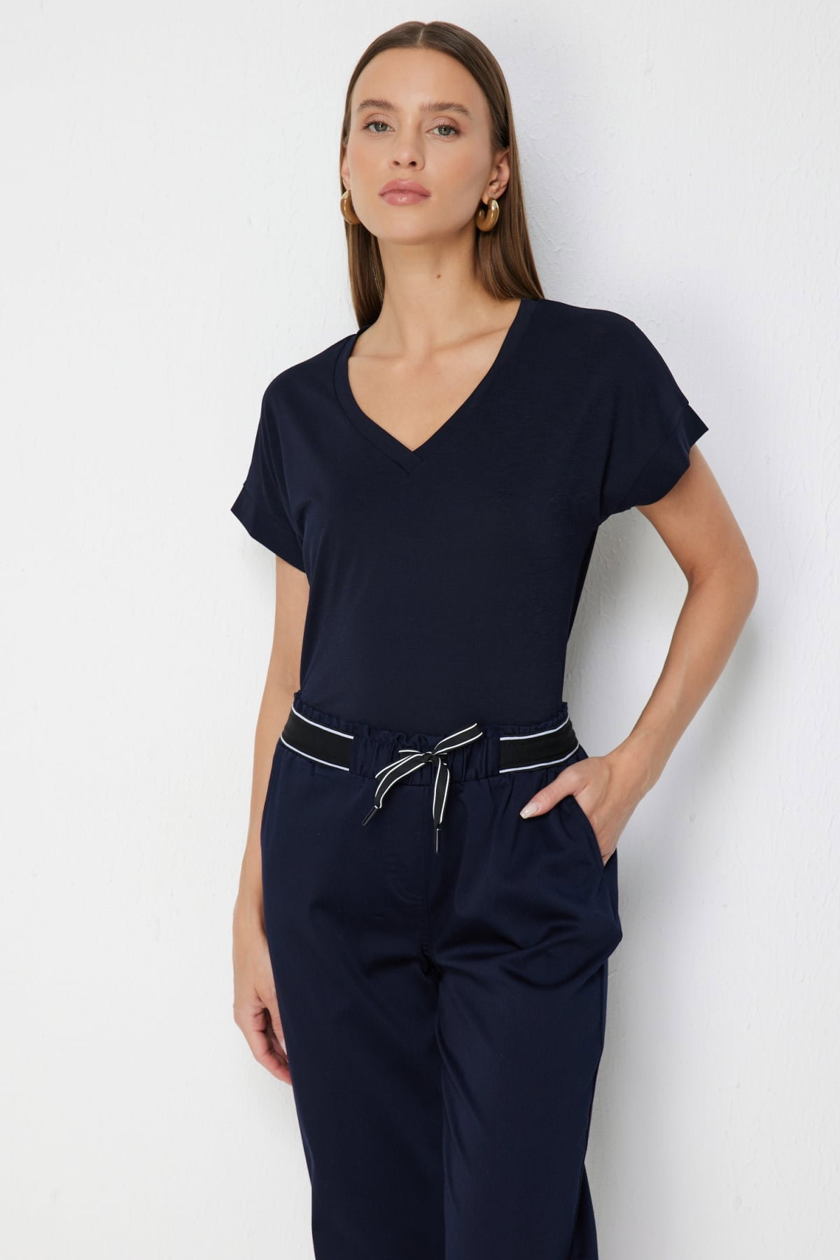 On Kadın V Yaka Parçalı T-Shirt 71475 Lacivert - 2