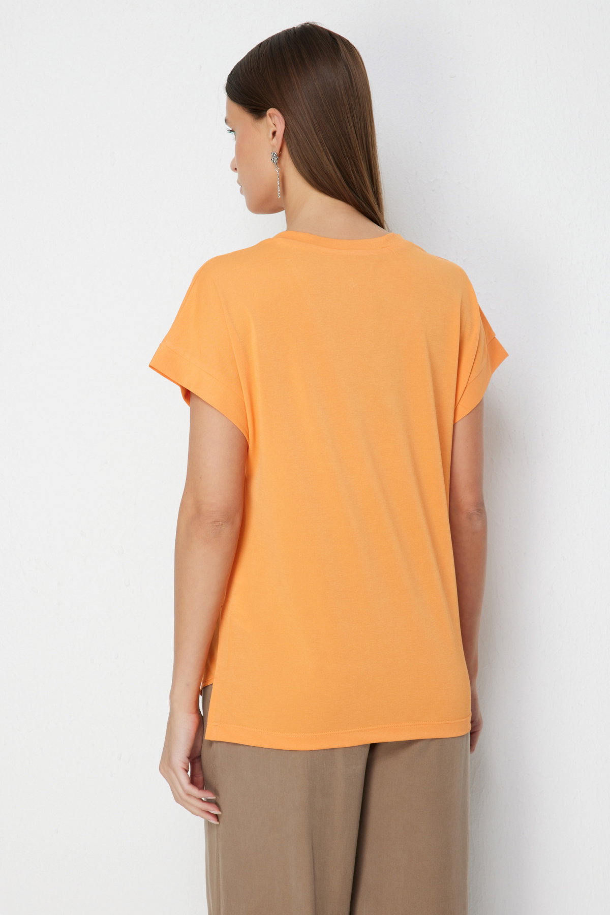 On Kadın V Yaka Parçalı T-Shirt 71475 Oranj - 4