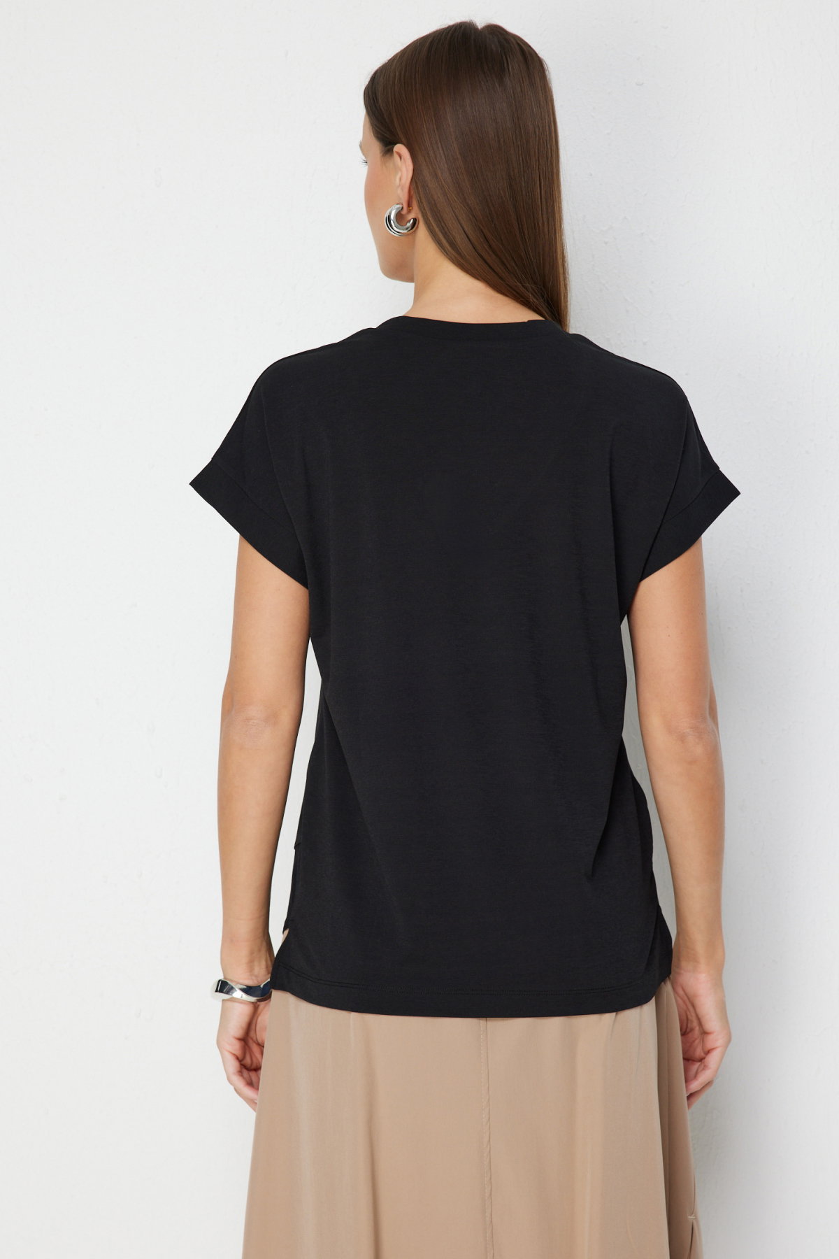 On Kadın V Yaka Parçalı T-Shirt 71475 Siyah - 4