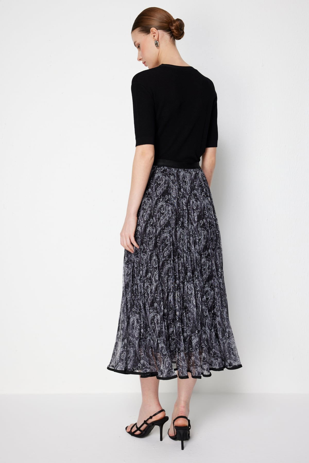 On Kadın Volanlı Desenli Maxi Etek 70204 Siyah - 4