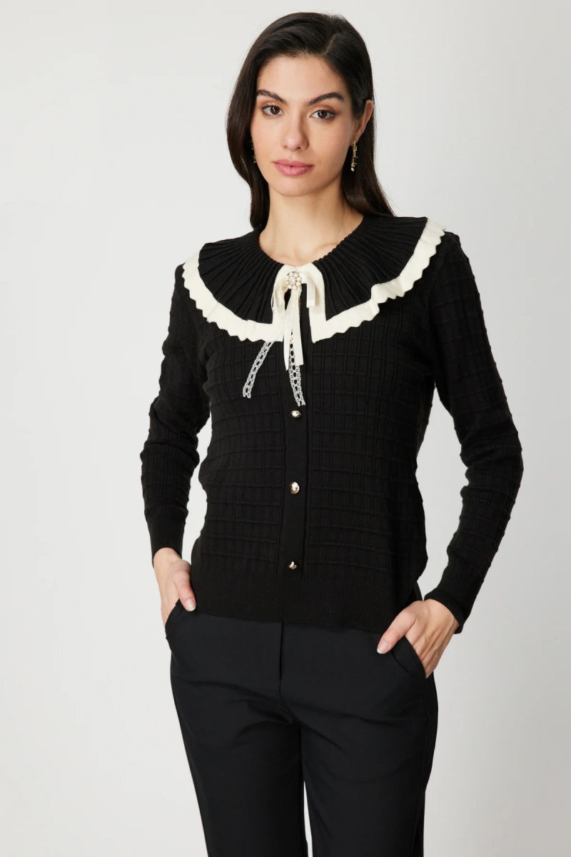 On Kadın Yakası Aksesuarlı Düğmeli Triko Kazak 66351 Siyah-Krem - On