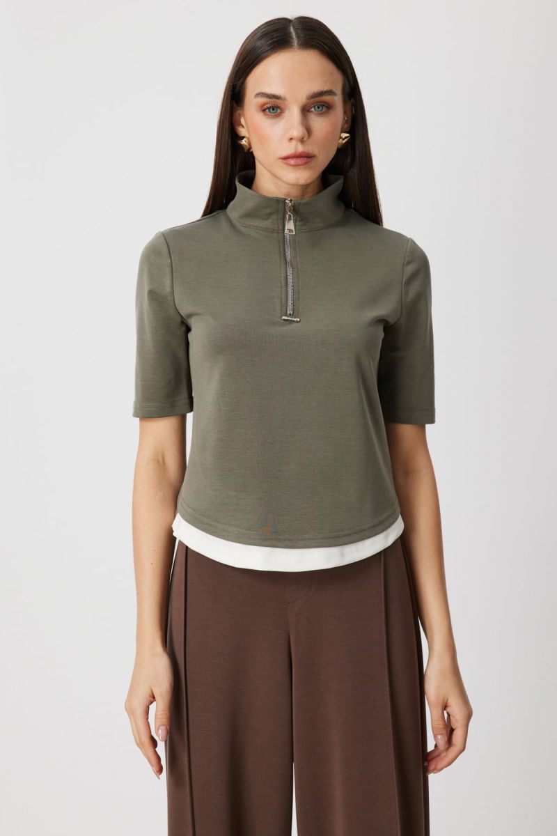 On Kadın Yakası Fermuarlı Kısa Kollu Bluz 76305 Haki - On