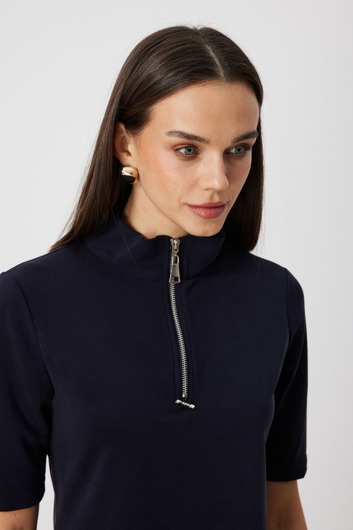 On Kadın Yakası Fermuarlı Kısa Kollu Bluz 76305 Lacivert - 2