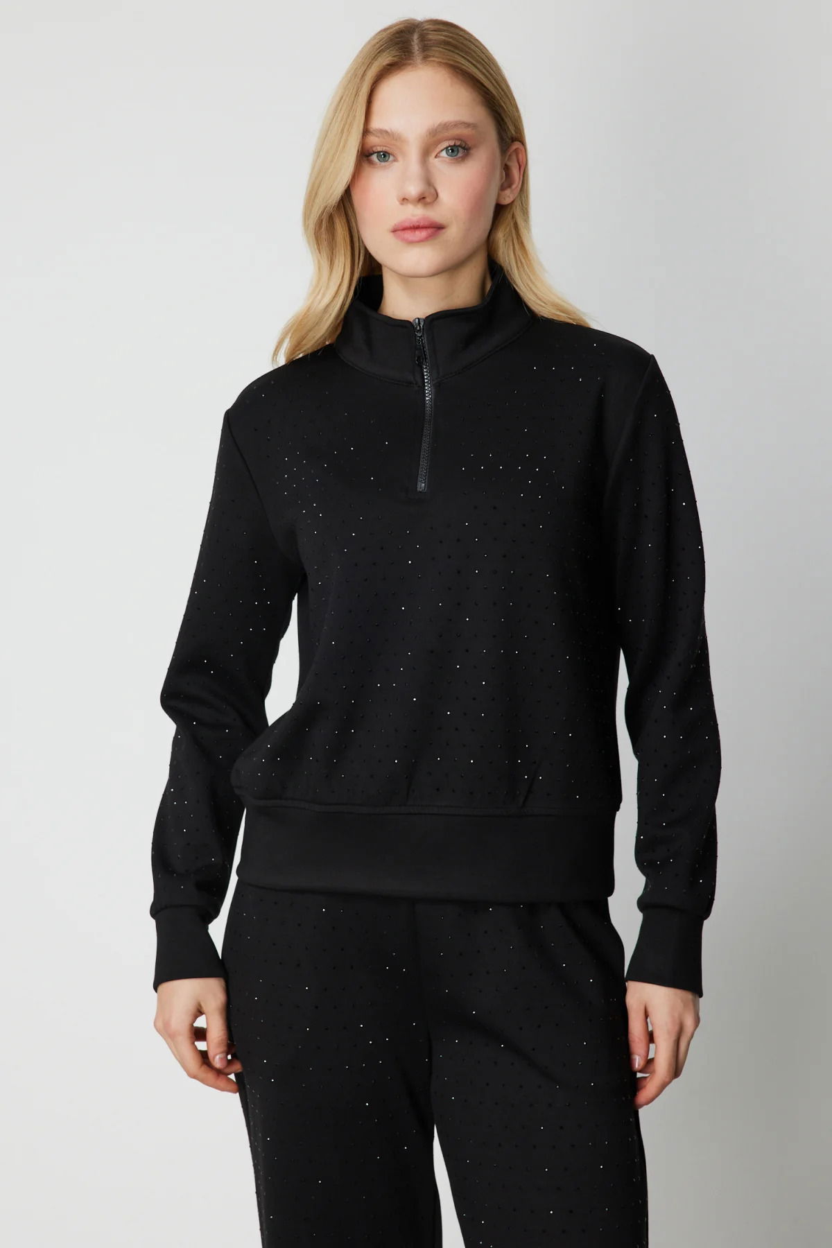 On Kadın Yakası Fermuarlı Taşlı Eşofman Üstü 66364 Siyah - 1