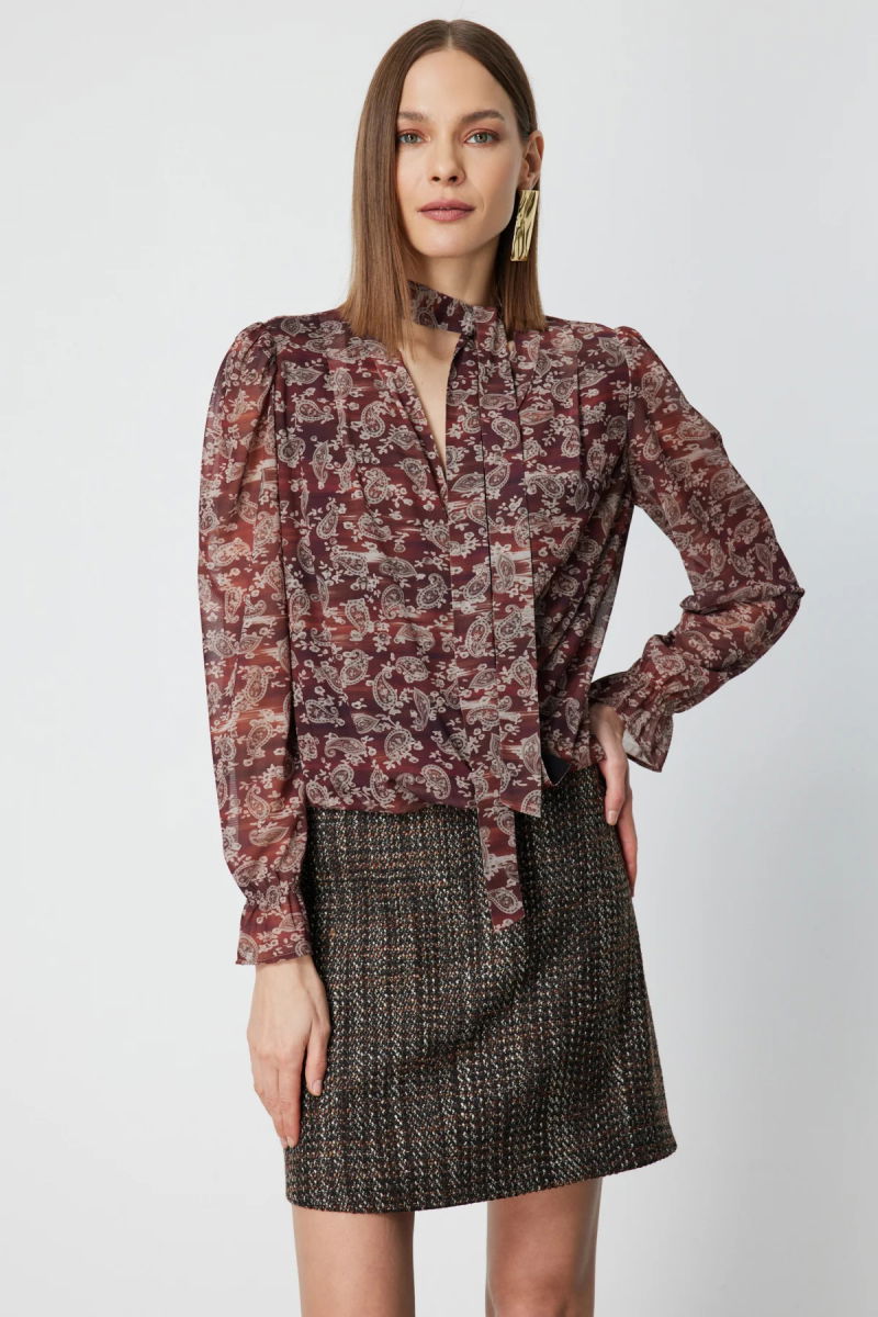 On Kadın Yakası Fularlı Leopar Desenli Bluz 62310 Kahverengi - On