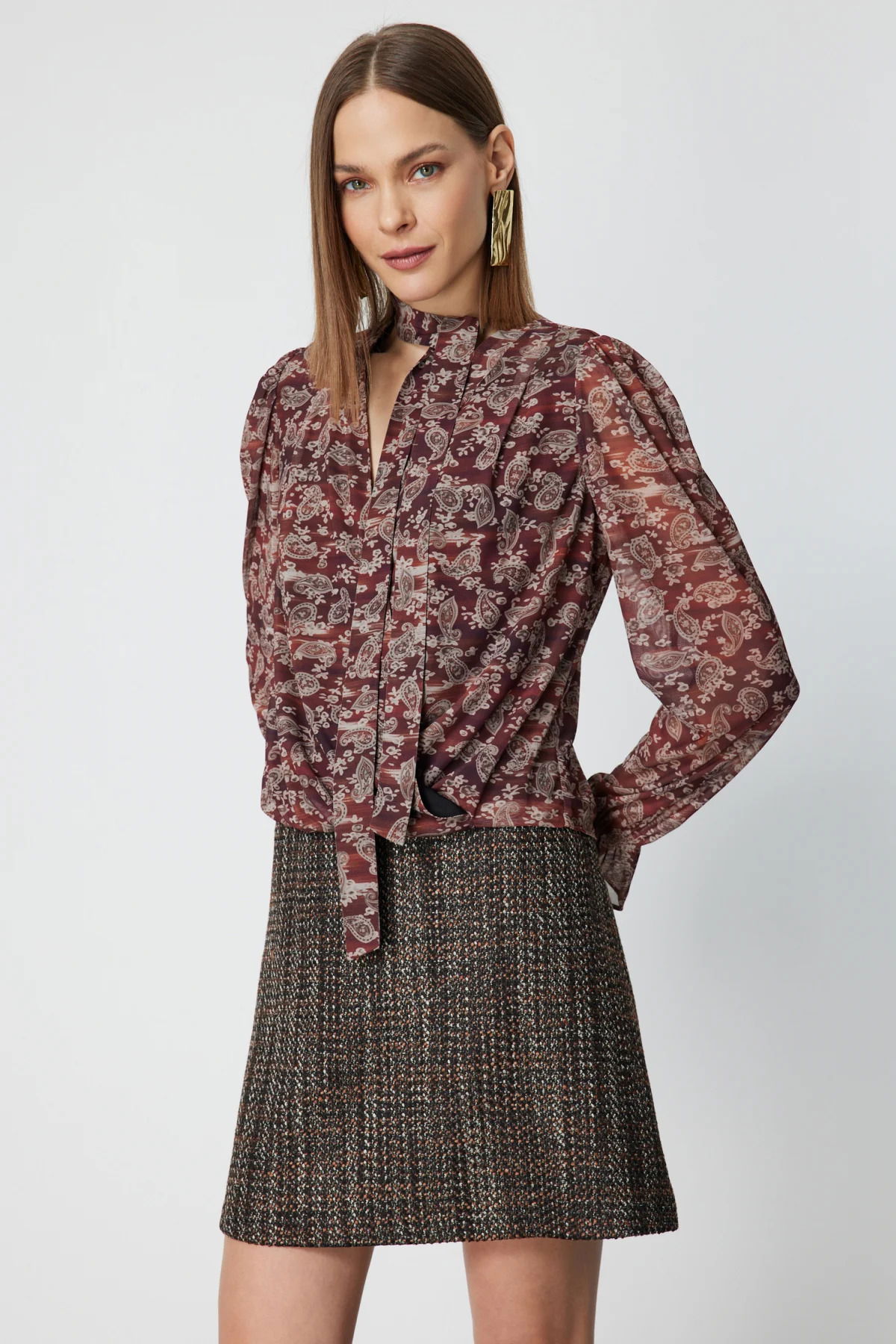 On Kadın Yakası Fularlı Leopar Desenli Bluz 62310 Kahverengi - 2