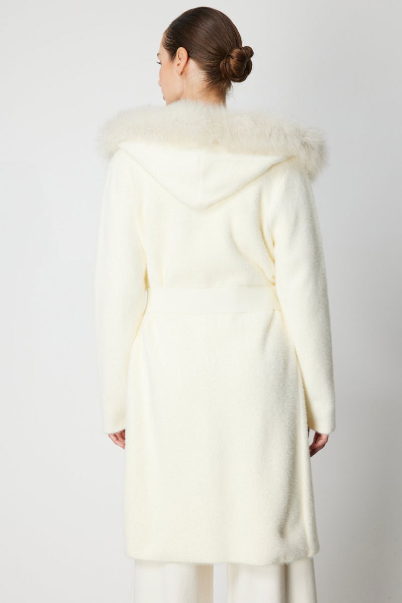 On Kadın Yakası Kürklü Peluş Hırka 63911 Krem - 4