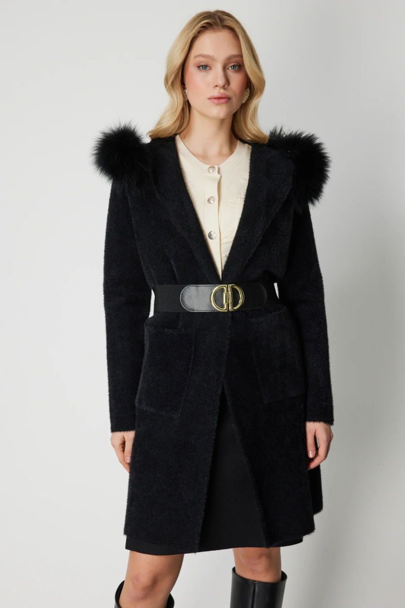 On Kadın Yakası Kürklü Peluş Hırka 63911 Siyah - On