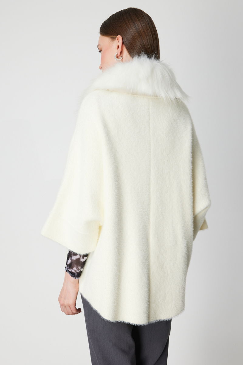 On Kadın Yakası Kürklü Peluş Hırka 63915 Ekru - 4