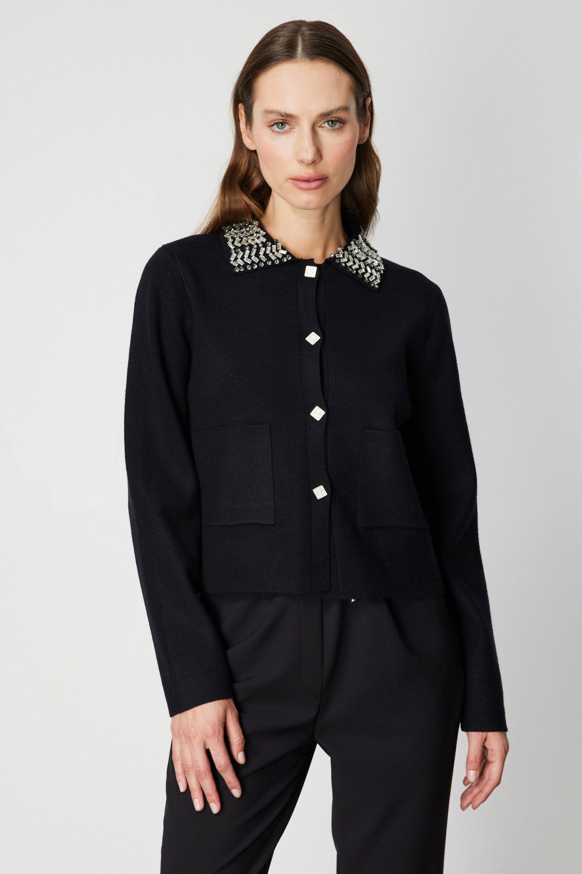 On Kadın Yakası Taşlı Torba Cepli Hırka 60907 Siyah - 1