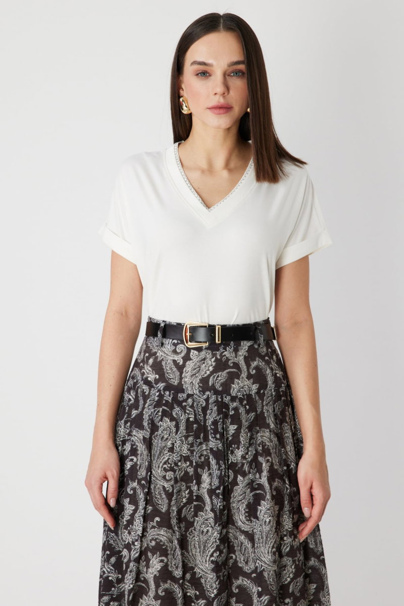 On Kadın Yakası Zincirli V Yaka T-Shirt 71352 Ekru - 2