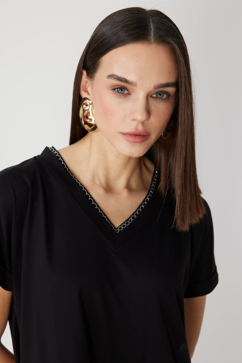 On Kadın Yakası Zincirli V Yaka T-Shirt 71352 Siyah - 2