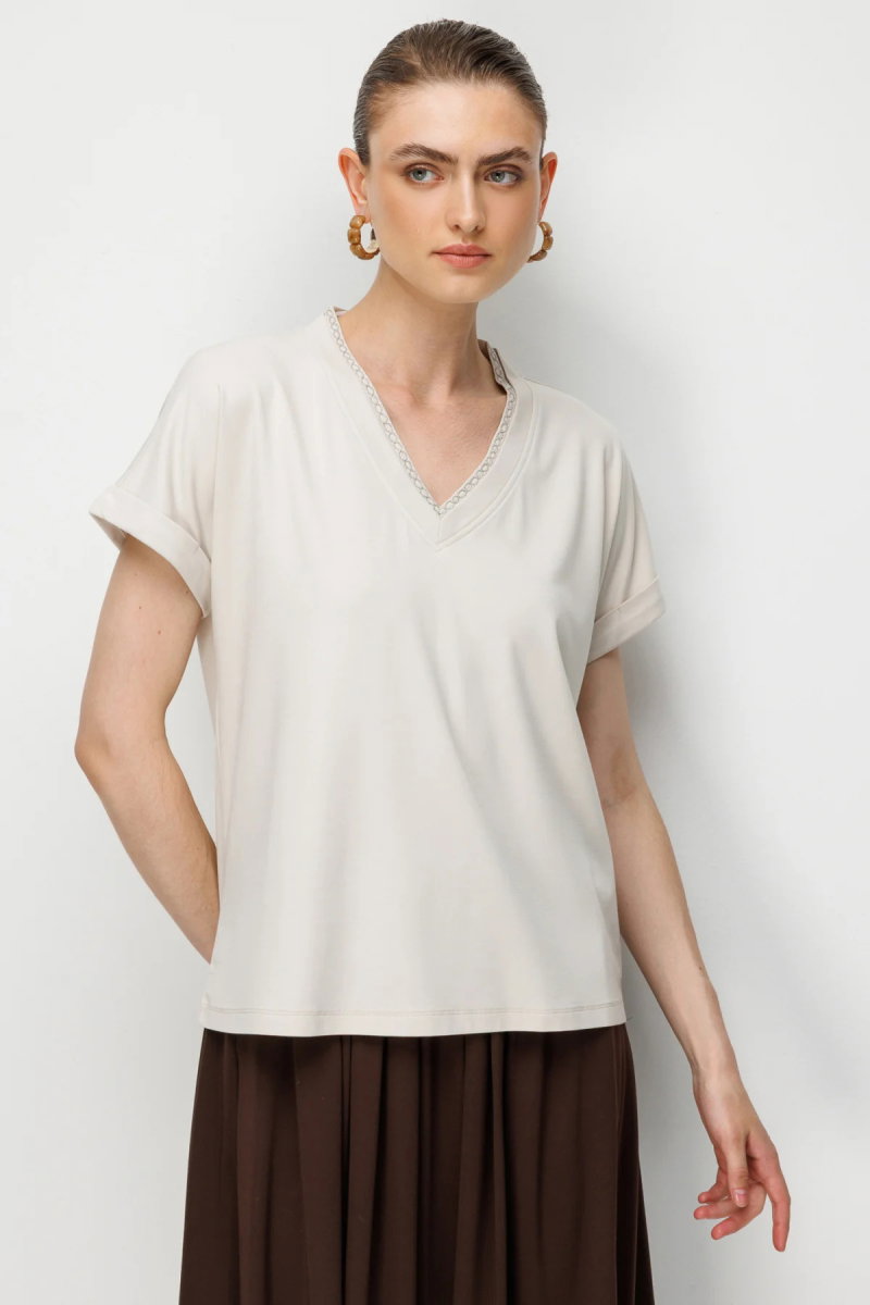 On Kadın Yakası Zincirli V Yaka T-Shirt 71352 Taş - 2
