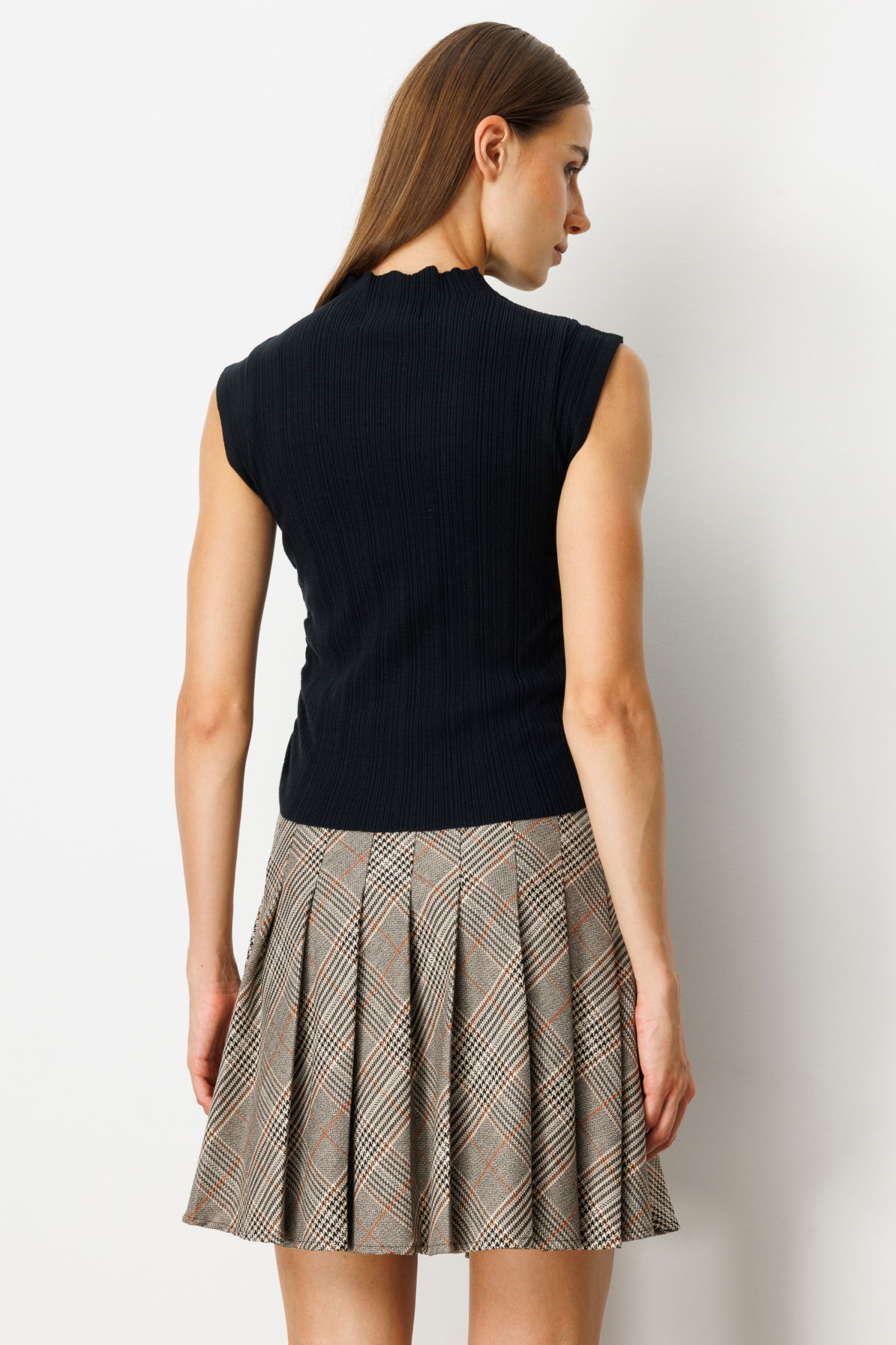 On Kadın Yanları Büzgülü Kolsuz Triko Kazak 65355 Siyah - 4