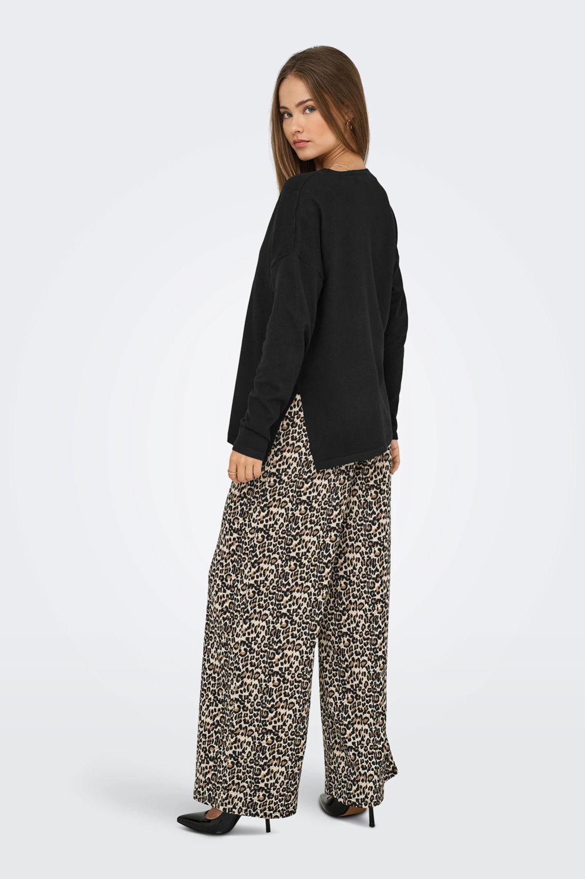Only Kadın Onlamalıo Oversize V Yaka Örme Kazak 15340735 Siyah - 5