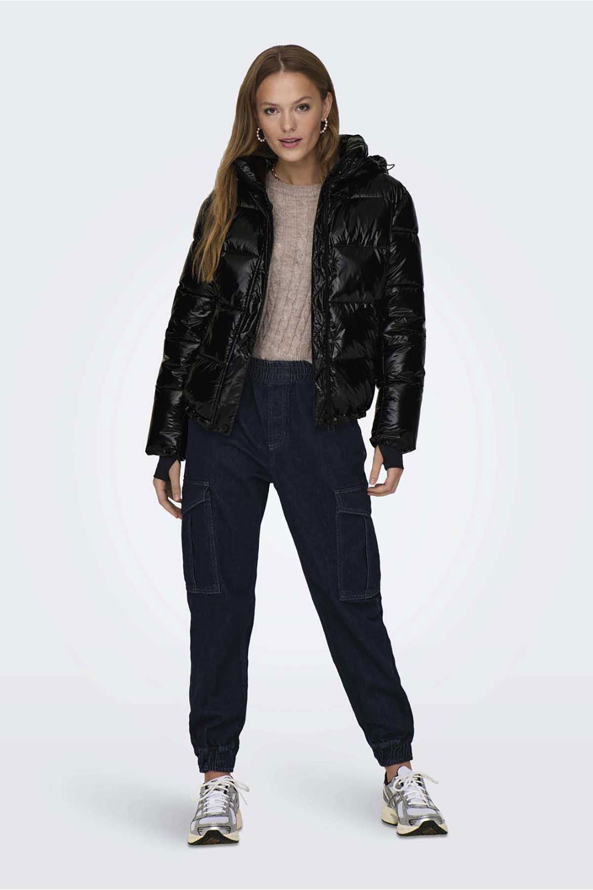 Only Kadın Onlannlouis Kapüşonlu Şişme Mont 15287919 Siyah - 2