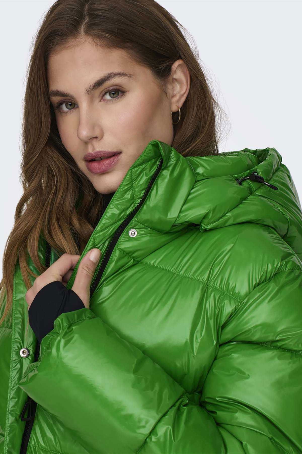 Only Kadın Onlannlouis Kapüşonlu Şişme Mont 15287919 Yeşil - 4