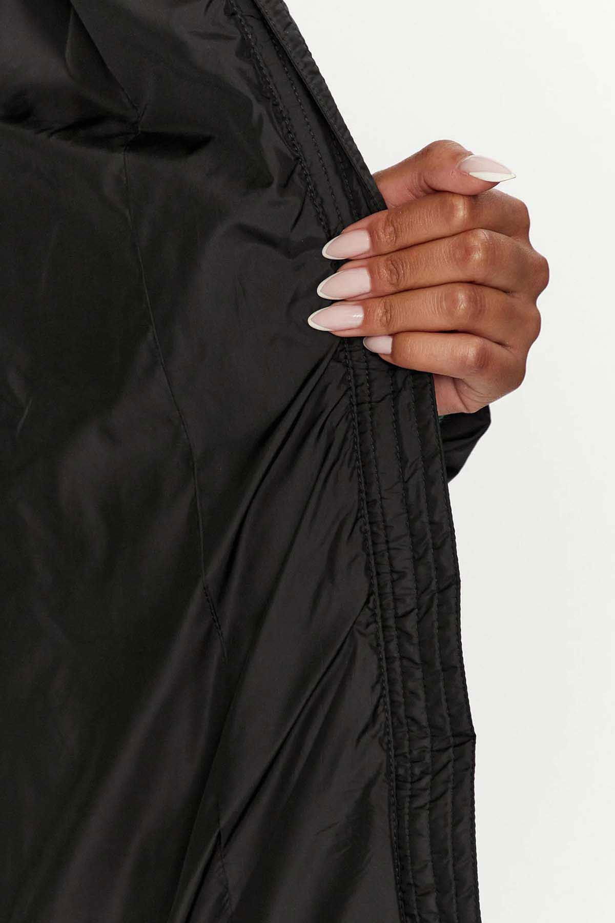 Only Kadın Onlasta Rahat Kalıp Kapüşonlu Uzun Puffer Mont 15293818 Siyah - 6