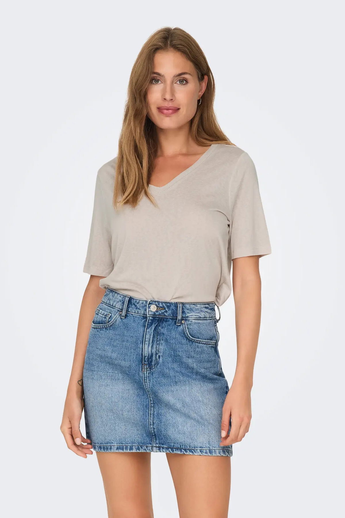 Only Kadın Onlelıse V Yaka Kısa Kollu T-Shirt 15257390 Bej - 1