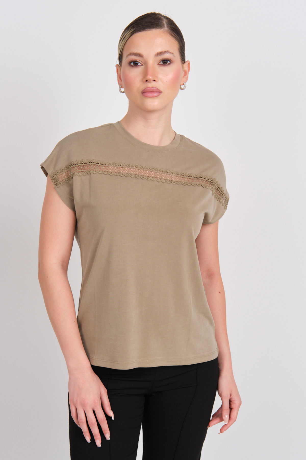 Only Kadın Onlfree Dantel Detaylı Kısa Kollu T-Shirt 15350108 Haki - 1