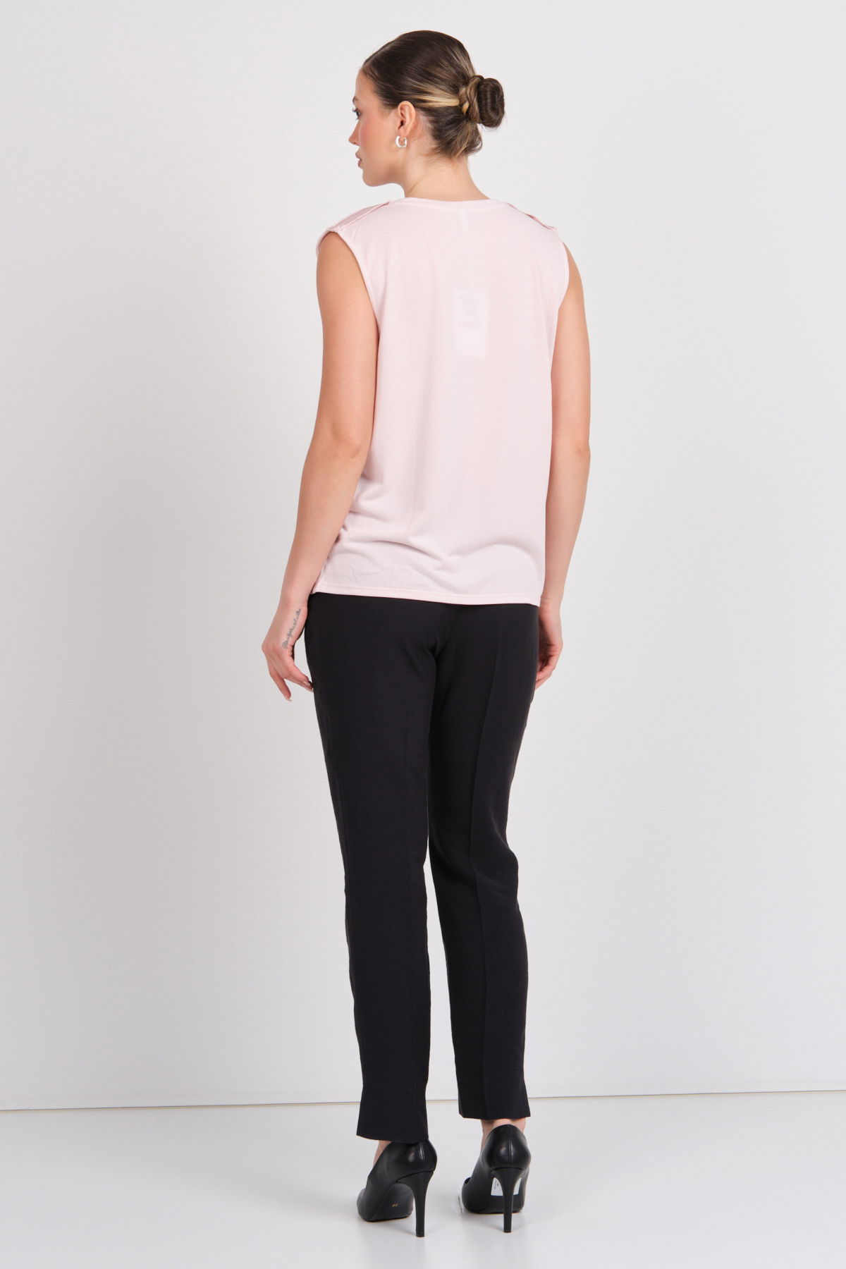 Only Kadın Onlfree Regular Fit Kolsuz Bluz 15290313 Pudra - 4