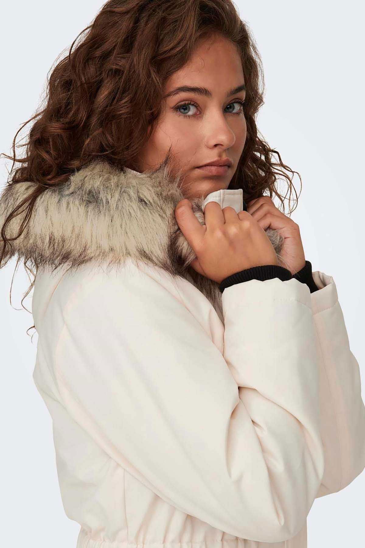 Only Kadın Onlırıs Kapüşonlu Parka 15304625 Krem - 4