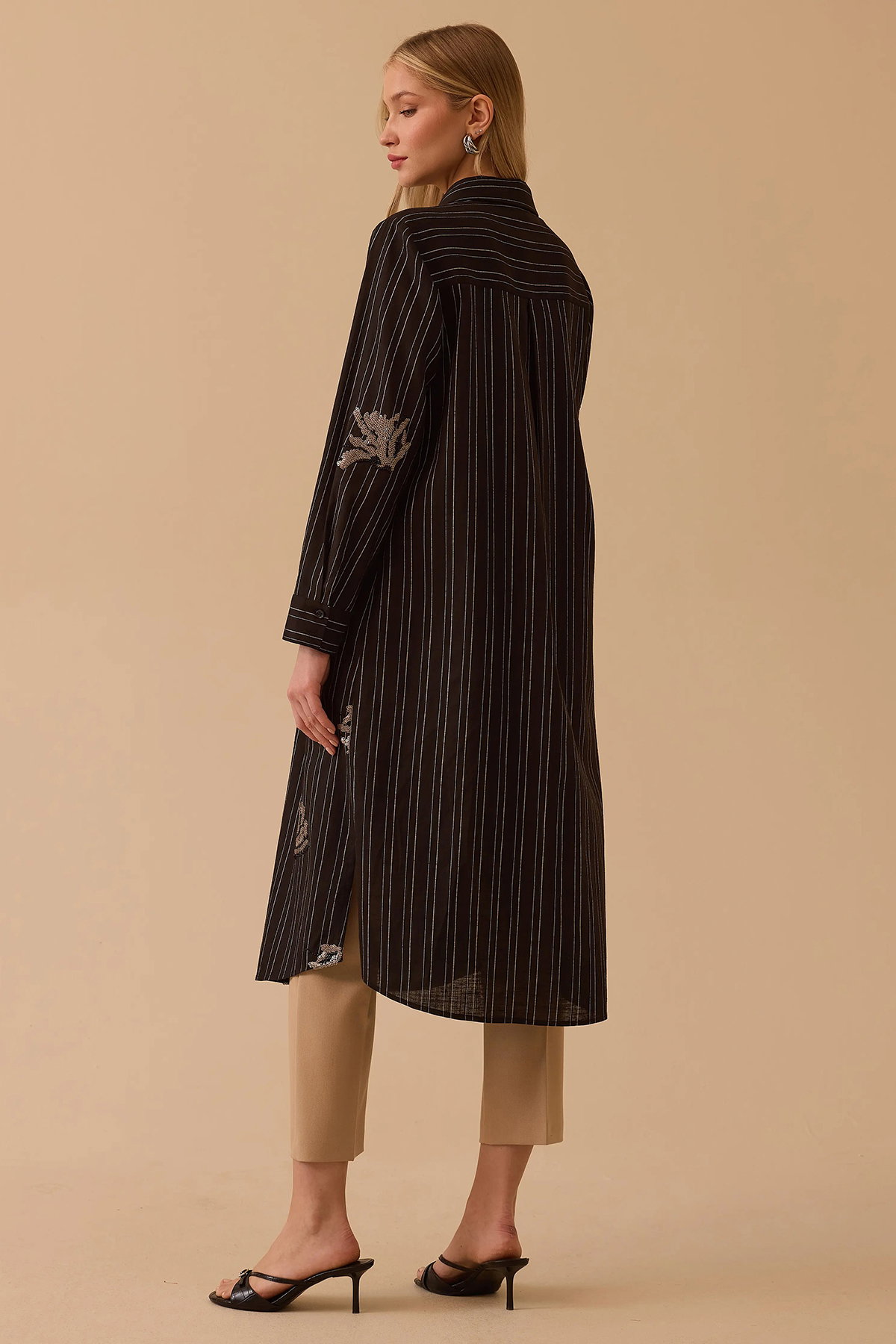Seçil Kadın Çizgili İşlemeli Motif Detaylı Uzun Tunik 1048 Siyah - 4