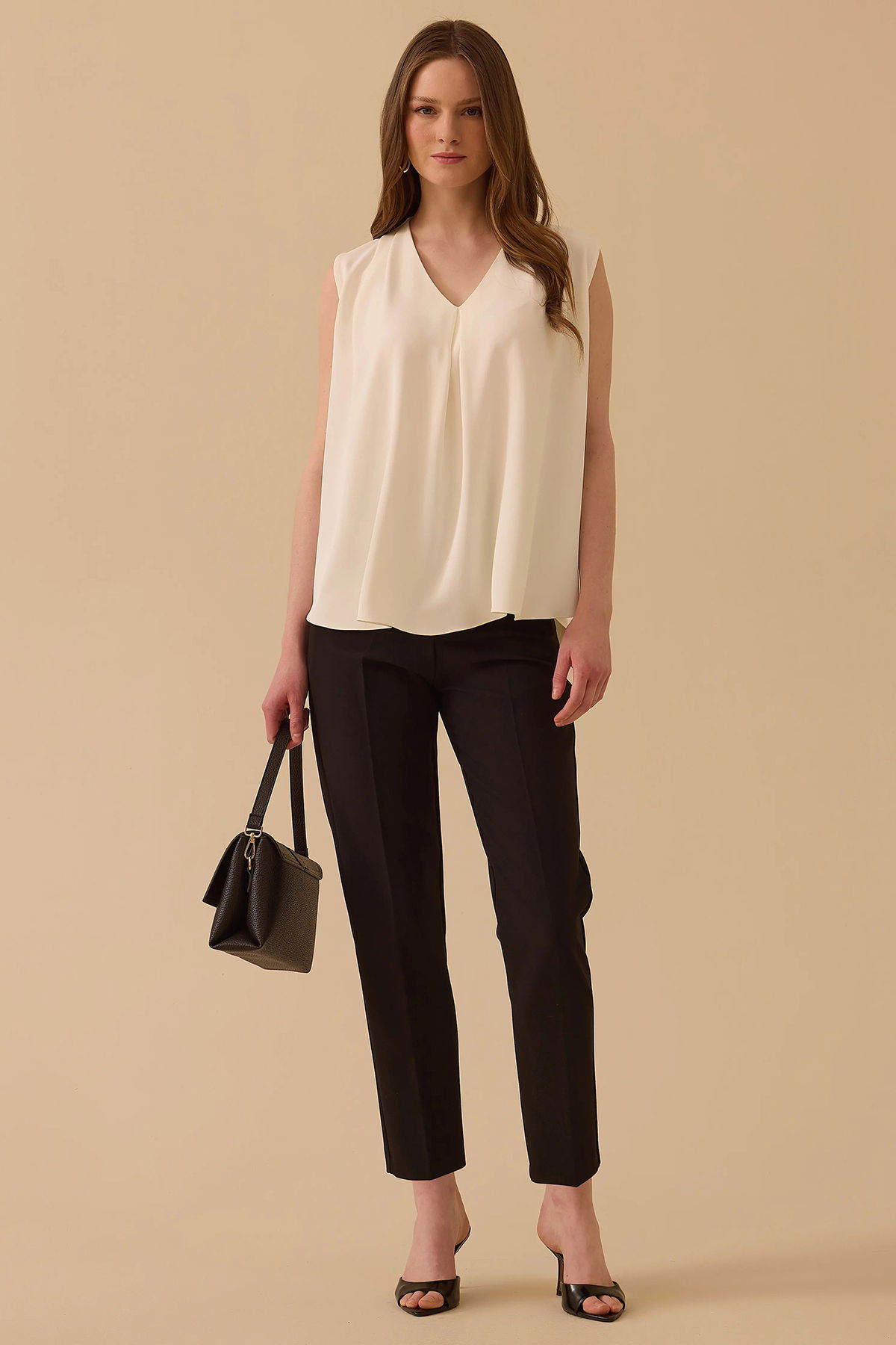 Seçil Kadın V Yaka Kolsuz Bluz 0008 Ekru - 2