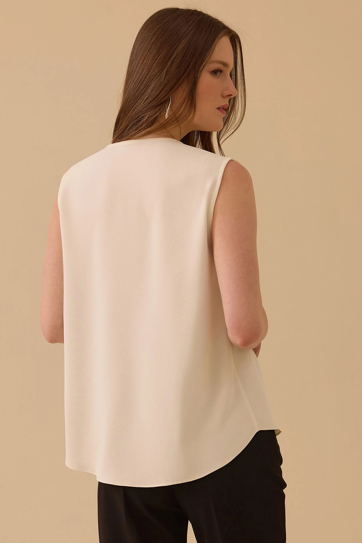 Seçil Kadın V Yaka Kolsuz Bluz 0008 Ekru - 4