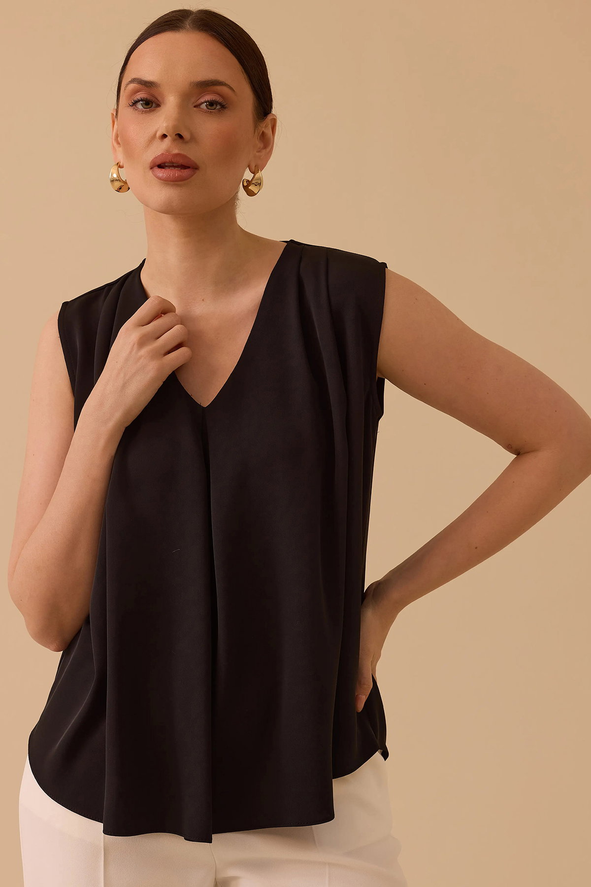 Seçil Kadın V Yaka Kolsuz Bluz 0008 Siyah - 2