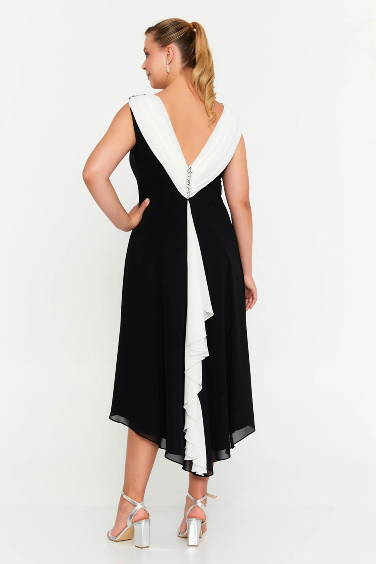 Şeref Vural Kadın Büyük Beden Omzu Taşlı Degaje Yaka Midi Abiye Elbise 6783 Siyah - 4