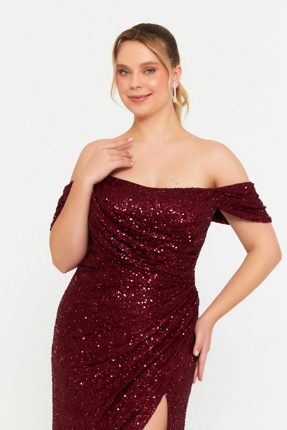 Şeref Vural Kadın Büyük Beden Pul Payet Düşük Omuz Maxi Abiye Elbise 8393 Bordo - 3