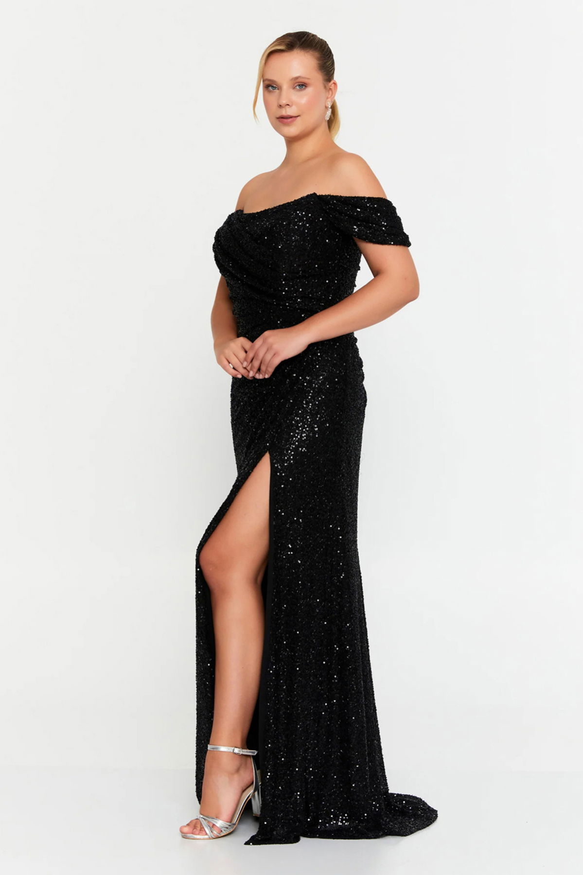 Şeref Vural Kadın Büyük Beden Pul Payet Düşük Omuz Maxi Abiye Elbise 8393 Siyah - 2