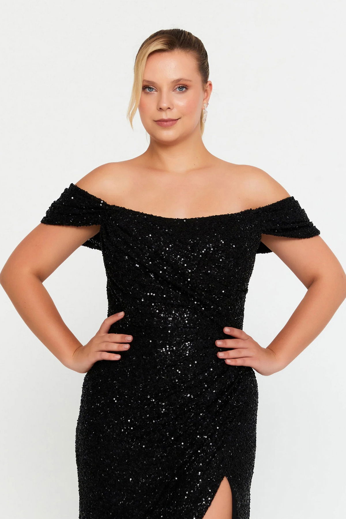 Şeref Vural Kadın Büyük Beden Pul Payet Düşük Omuz Maxi Abiye Elbise 8393 Siyah - 3