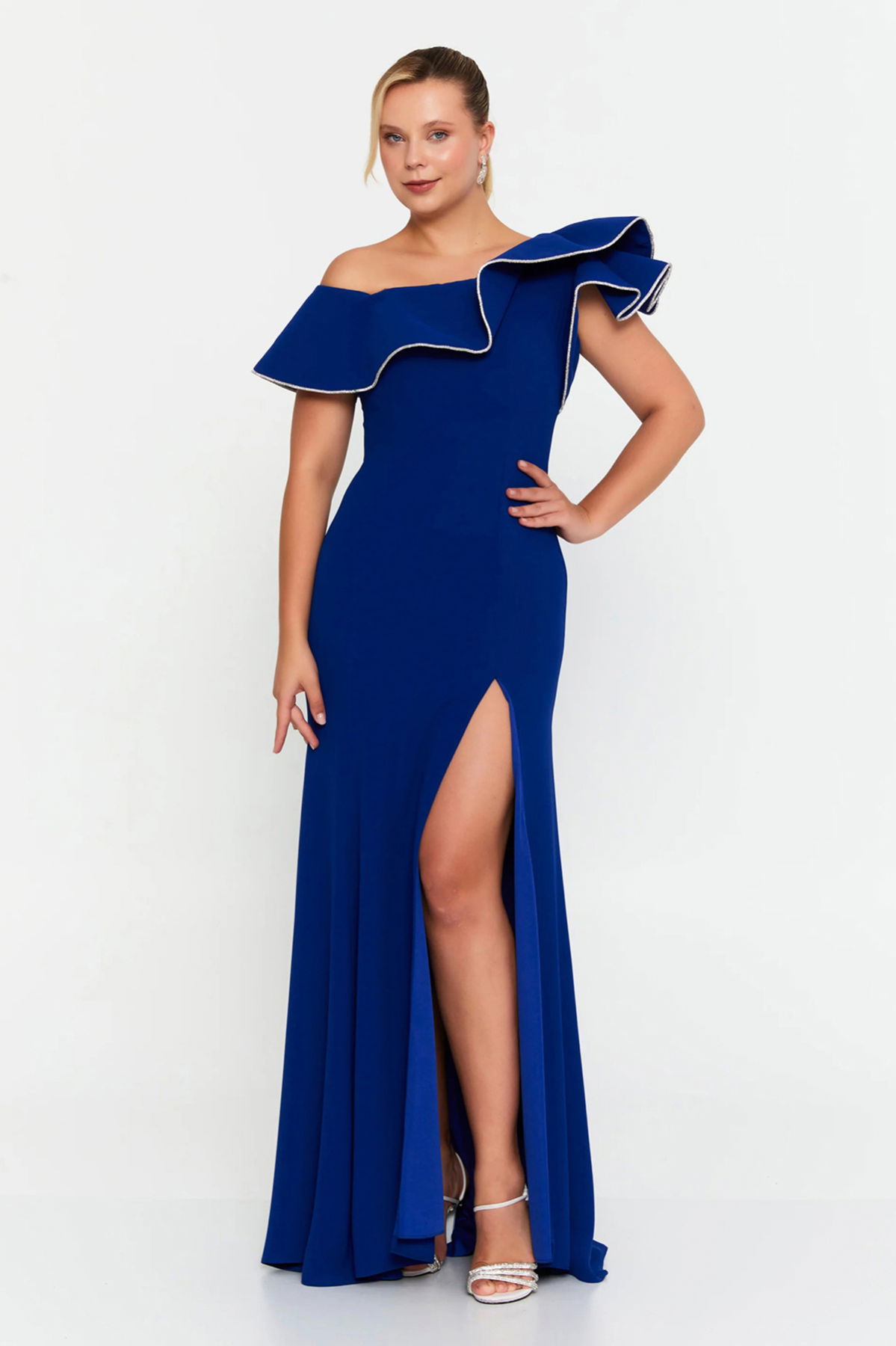 Şeref Vural Kadın Büyük Beden Tek Omuz Volan Detaylı Derin Yırtmaçlı Uzun Abiye Elbise 8336 Saks - 1