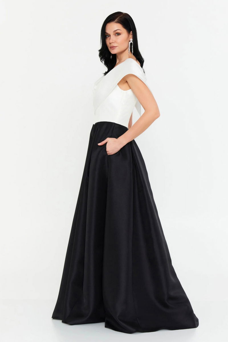 Şeref Vural Kadın Madonna Yaka Derin Yırtmaçlı Kloş Uzun Abiye Elbise 8416 Siyah-Beyaz - 2