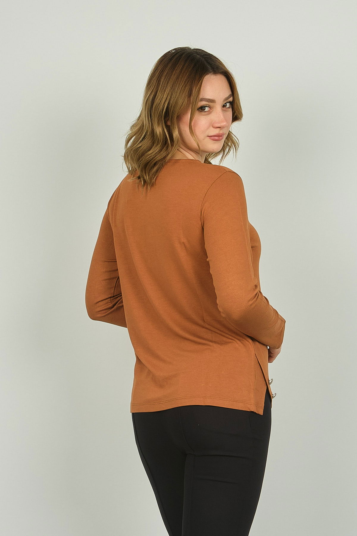 Sistas Kadın Süs Düğmeli Uzun Kol Bluz 23538 Camel - 3