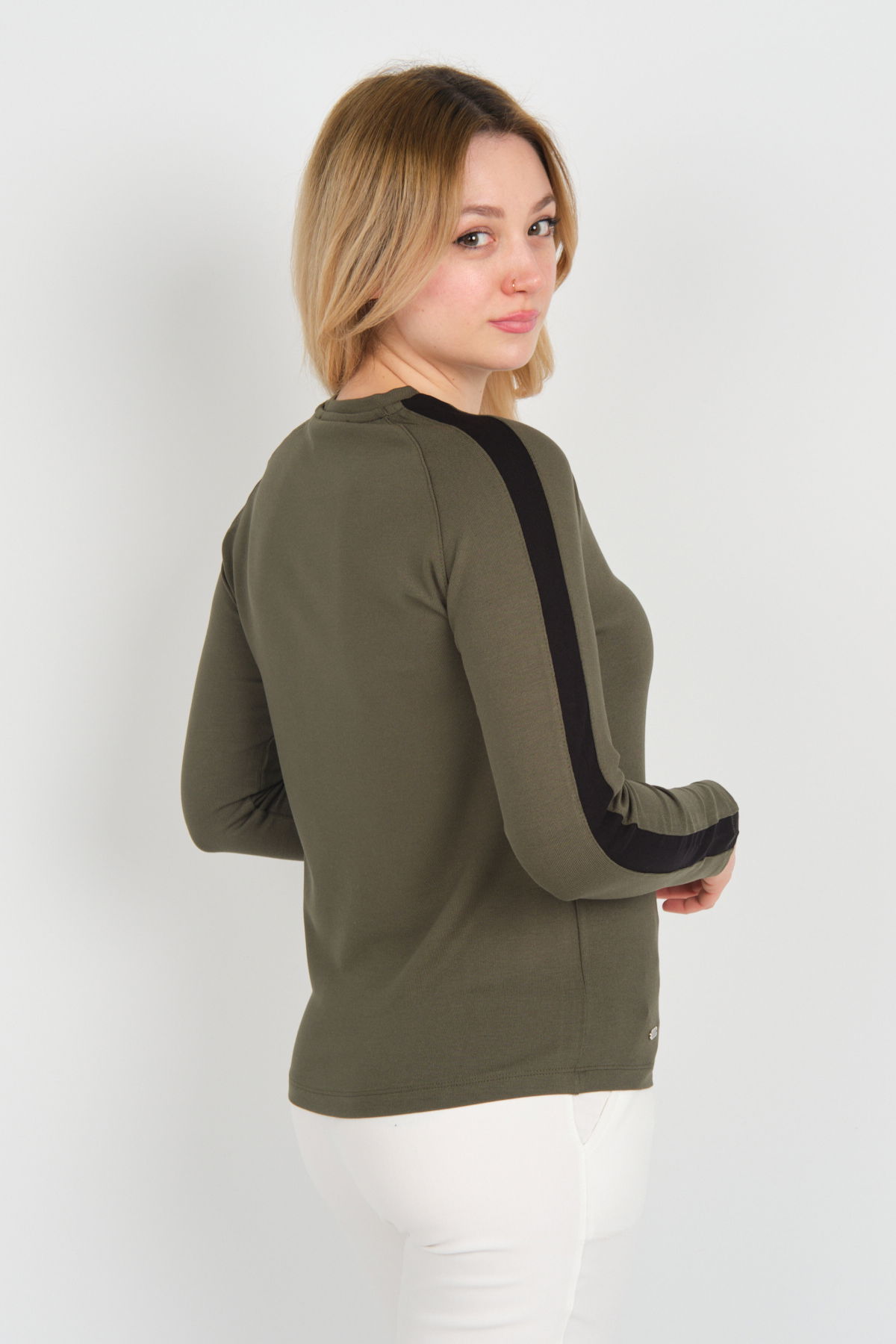 Sistas Kadın Uzun Kollu Bisiklet Yaka Logo Detaylı Bluz 4575 Haki - 4